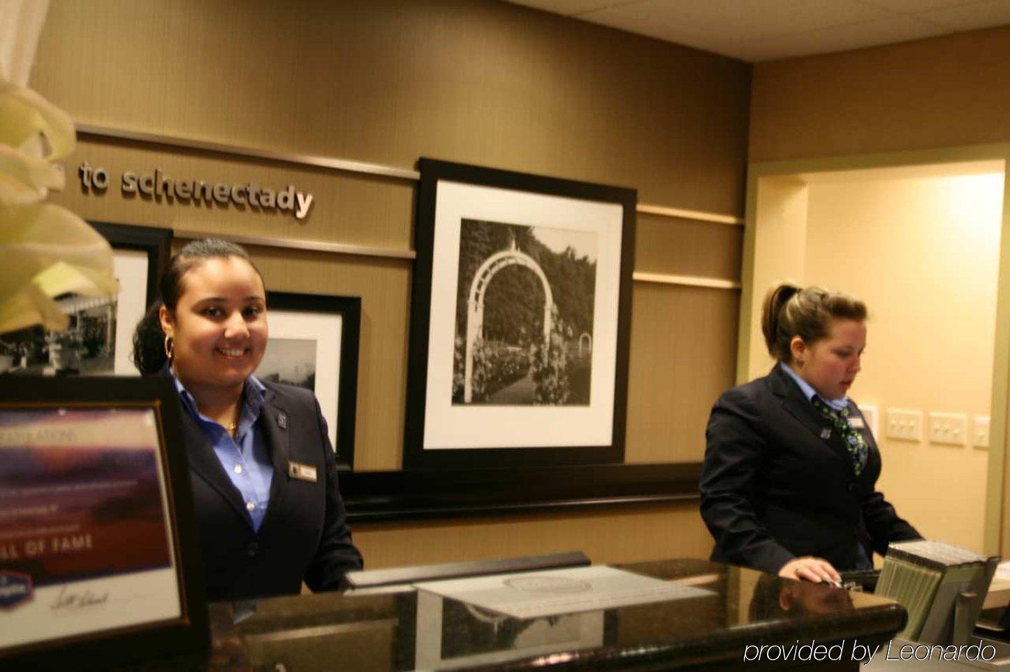 Hampton Inn Schenectady Downtown Інтер'єр фото